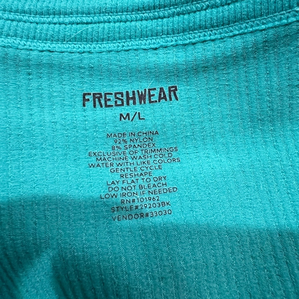 Turquoise Ribbed Tank Top - Picture 4 of 4